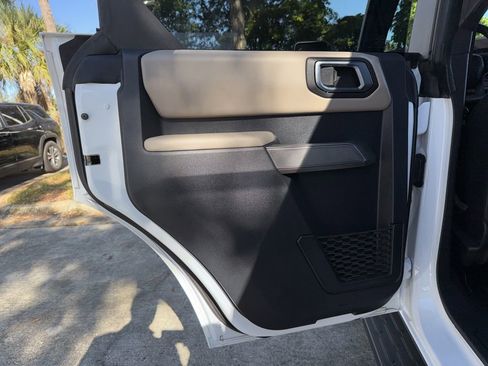 Used 2022 Ford Bronco Wildtrak image 23