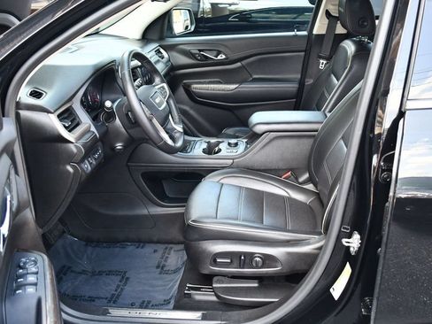 Used 2021 GMC Acadia Denali w/ Denali Technology Package FWD image 44