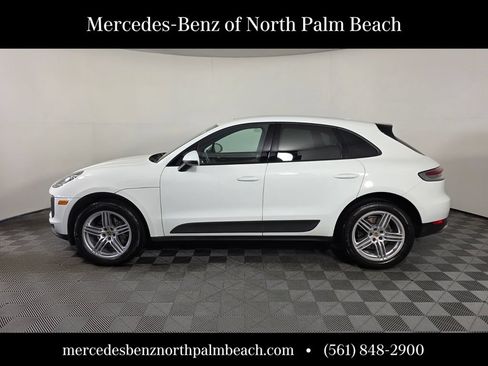 Used 2021 Porsche Macan AWD/4WD image 3