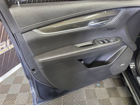 Used 2020 Cadillac XT6 Sport AWD/4WD image 12