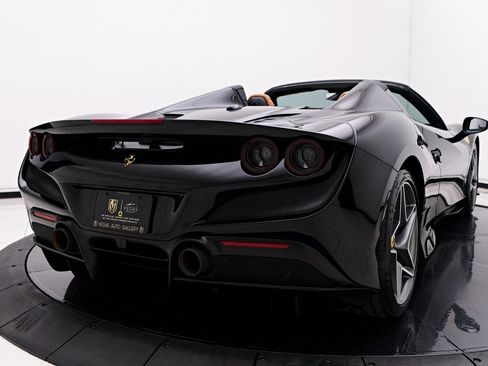Used 2022 Ferrari F8 Tributo image 36