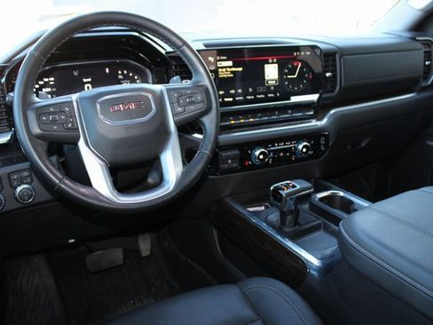 Used 2024 GMC Sierra 1500 Elevation w/ Elevation Premium Package image 4