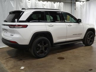 Used 2024 Jeep Grand Cherokee Limited w/ Luxury Tech Group II AWD/4WD video 3