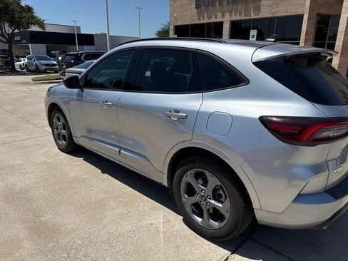 Used 2023 Ford Escape ST-Line w/ Tech Pack #1 FWD image 12