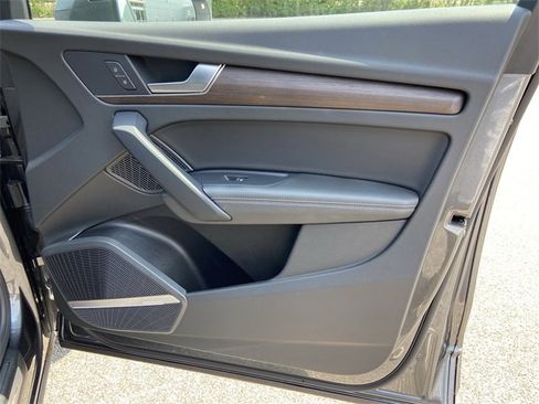 Used 2023 Audi Q5 2.0T Premium Plus w/ Premium Plus Package image 27