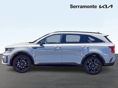 Used 2023 Kia Sorento SX AWD/4WD image 7