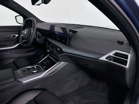 Used 2025 BMW 330i Sedan w/ Convenience Package image 30