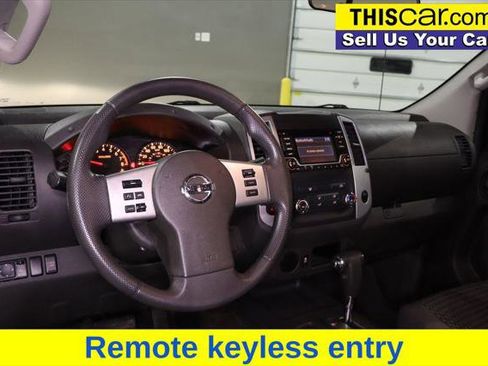 Used 2015 Nissan Frontier SV RWD image 12