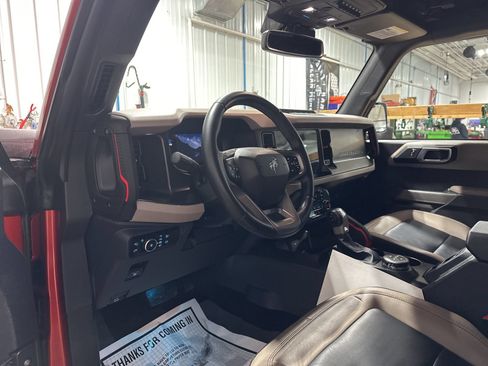 Used 2023 Ford Bronco Wildtrak AWD/4WD image 17