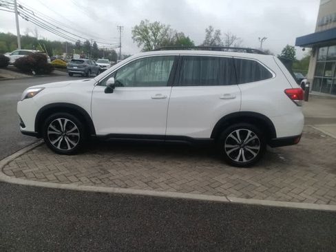 Used 2024 Subaru Forester Limited AWD/4WD image 3