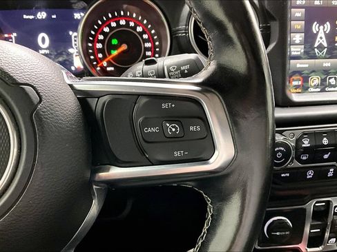 Used 2020 Jeep Wrangler Unlimited Sahara w/ Uconnect 4C Nav & Sound Group AWD/4WD image 26