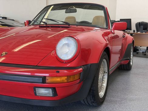 Used 1988 Porsche 911 Carrera RWD image 13