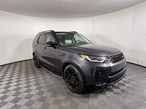 Certified 2025 Land Rover Discovery Dynamic SE AWD/4WD image 8