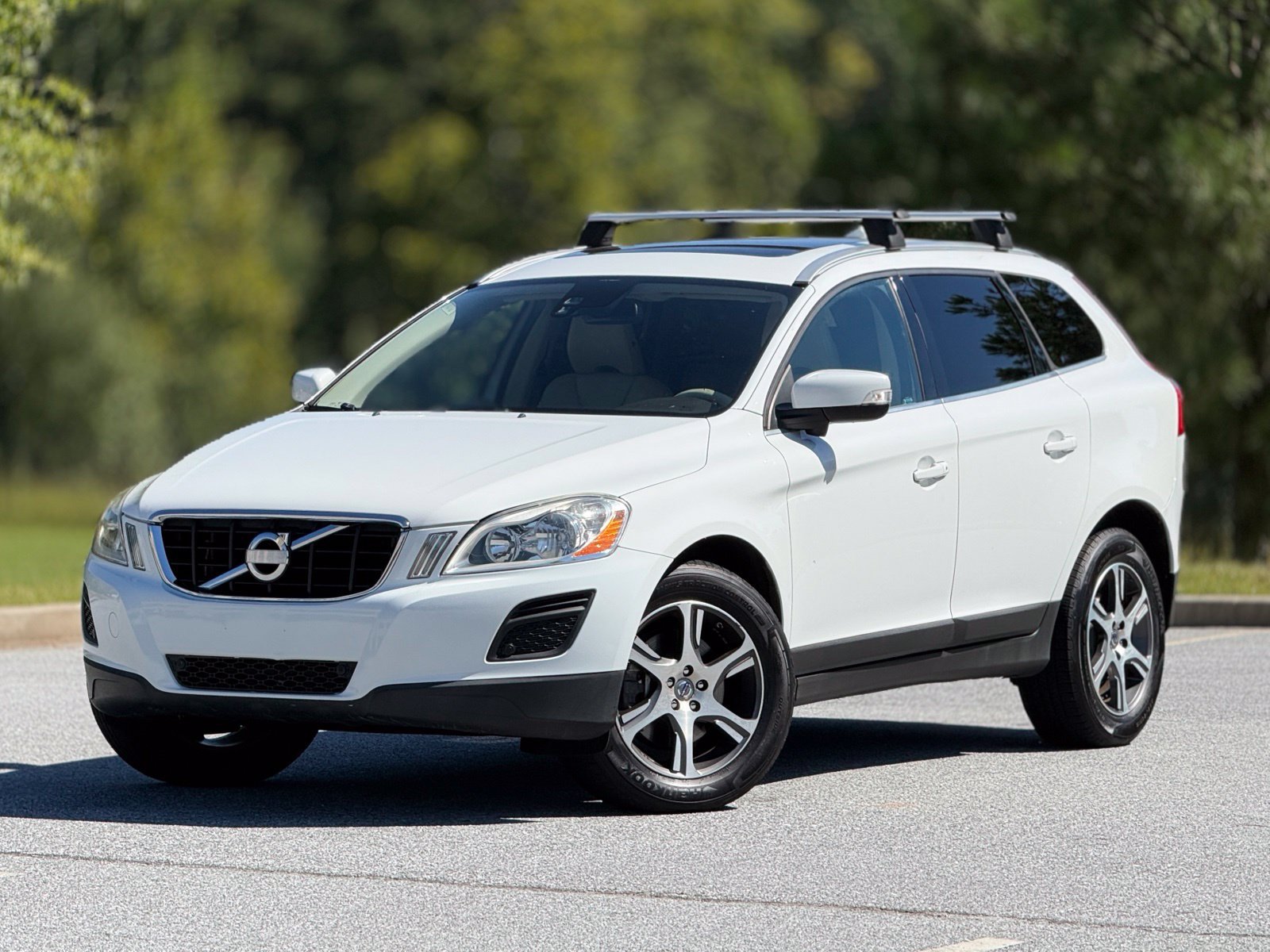 Used 2011 Volvo XC60 T6 AWD/4WD image 8