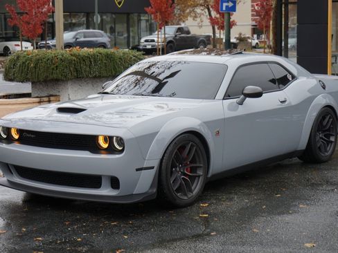 Used 2021 Dodge Challenger R/T Scat Pack image 2