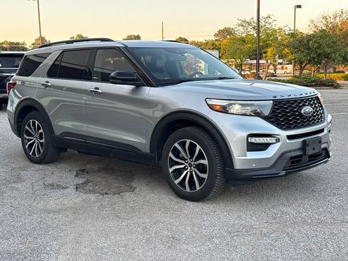 Used 2020 Ford Explorer ST w/ Premium Technology Package AWD/4WD image 19