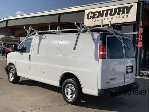 Used 2018 Chevrolet Express 2500 w/ Driver Convenience Package image 7