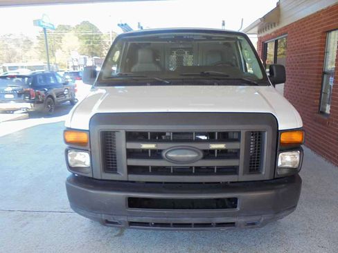 Used 2014 Ford E-250 and Econoline 250 w/ Power Group image 3