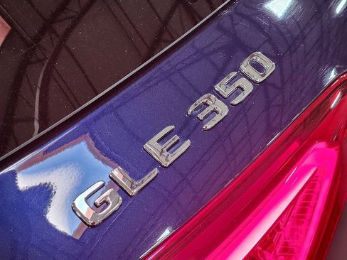 Used 2022 Mercedes-Benz GLE 350 4MATIC image 25