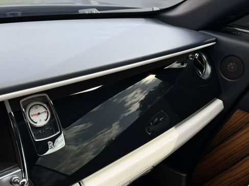 Used 2014 Rolls-Royce Wraith image 61