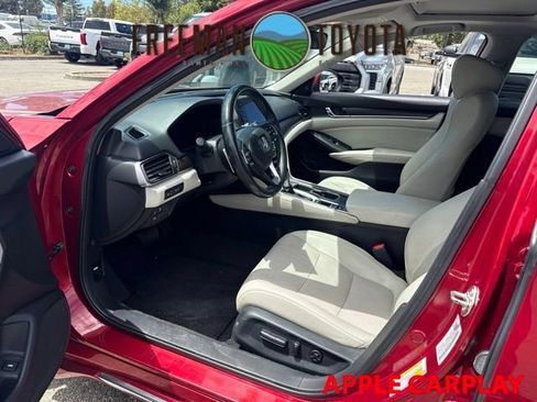 Used 2018 Honda Accord Touring image 6
