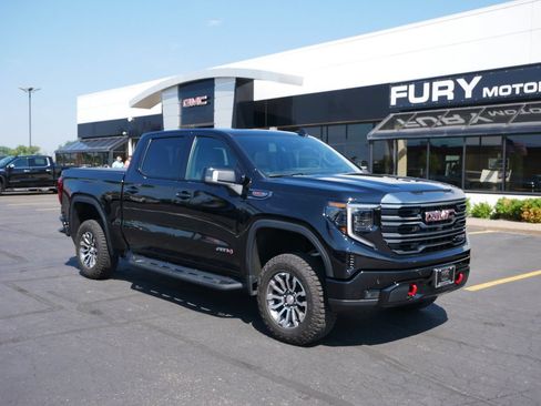 Certified 2022 GMC Sierra 1500 AT4 w/ AT4 Premium Package AWD/4WD image 2