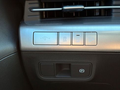 New 2026 Hyundai Kona SE image 3