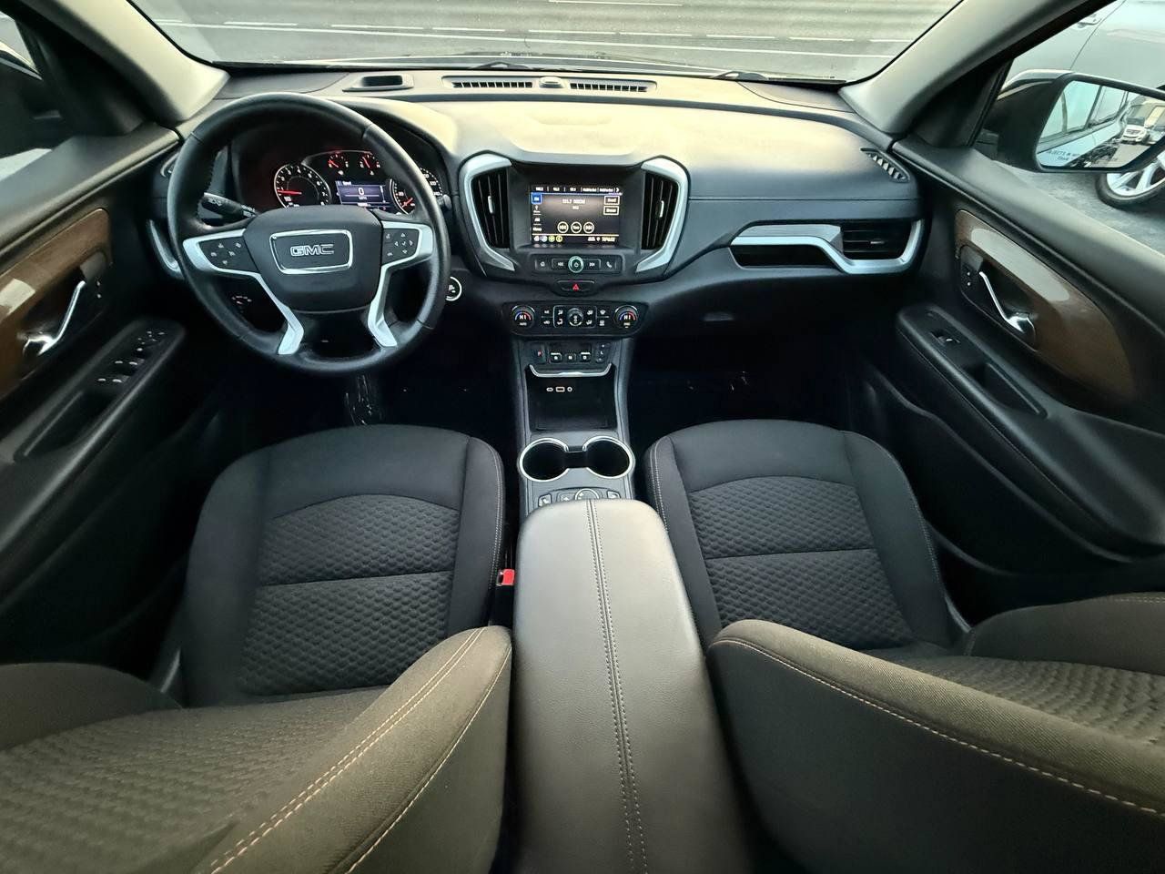 Used 2020 GMC Terrain SLE w/ Driver Convenience Package FWD image 34