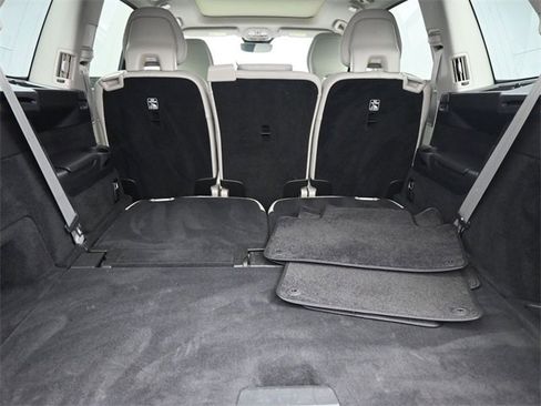 Used 2023 Volvo XC90 T8 Plus image 32