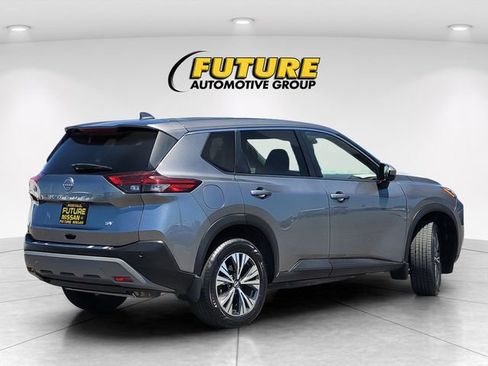 Certified 2023 Nissan Rogue SV FWD image 4