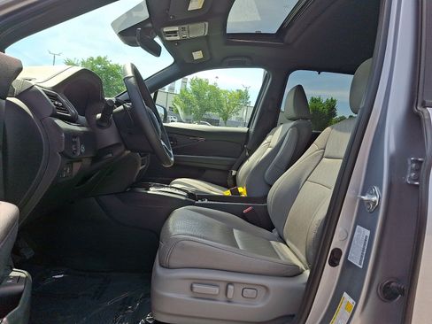 Used 2023 Honda Passport Elite image 13
