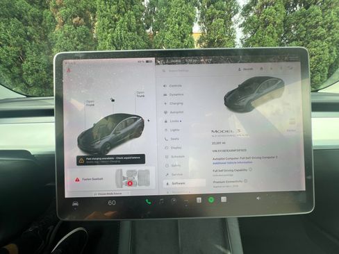 Used 2021 Tesla Model 3 Standard Range Plus image 15