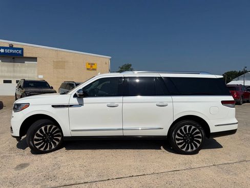 Used 2022 Lincoln Navigator L Black Label AWD/4WD image 5