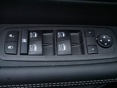 New 2026 Chrysler Pacifica Select image 13