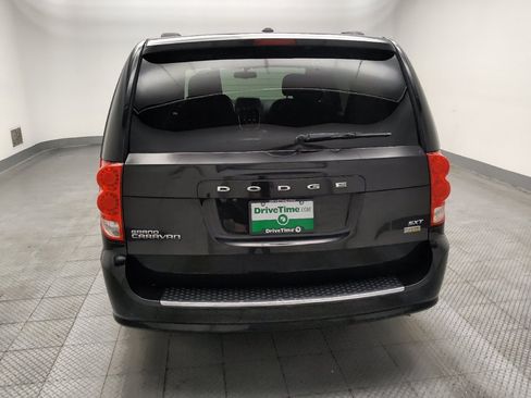 Used 2018 Dodge Grand Caravan SXT FWD image 6