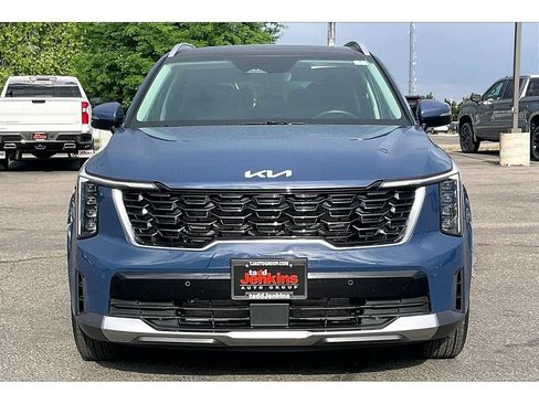 Used 2024 Kia Sorento S w/ Panoramic Sunroof Package FWD image 3