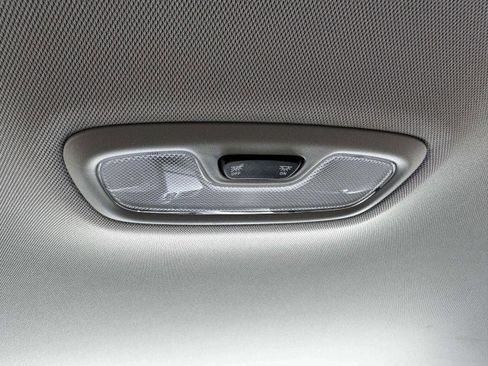 Used 2025 Chevrolet Trax LS w/ LS Convenience Package image 39