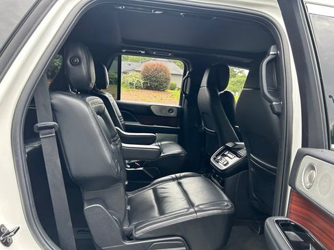 Used 2020 Lincoln Navigator Reserve w/ Luxury Package AWD/4WD image 55