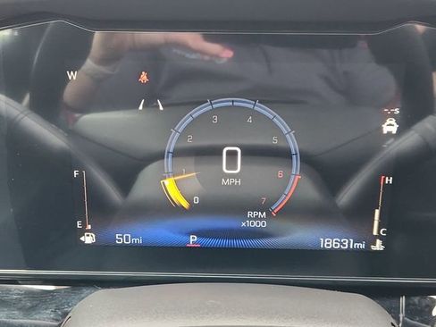 Used 2025 Chevrolet Trax RS w/ Driver Confidence Package FWD image 12