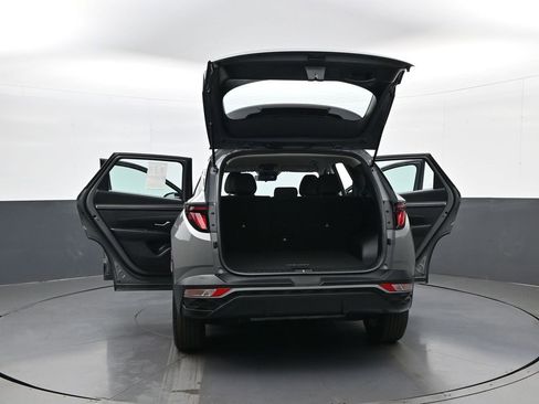 Certified 2024 Hyundai Tucson SE image 32