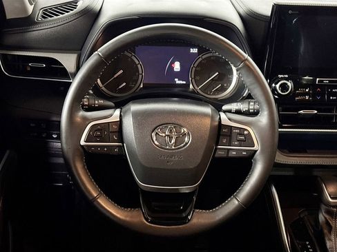 Used 2022 Toyota Highlander Platinum AWD/4WD image 13