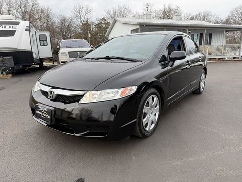 Used 2010 Honda Civic LX image 1