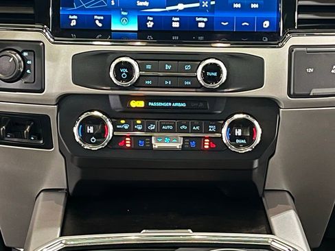 Used 2022 Ford F250 Lariat w/ Lariat Value Package image 21