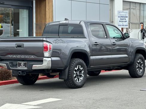 Used 2021 Toyota Tacoma TRD Off-Road AWD/4WD image 2