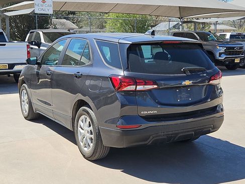 Certified 2022 Chevrolet Equinox LS image 5