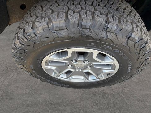 Used 2014 Jeep Wrangler Unlimited Rubicon w/ Connectivity Group image 36