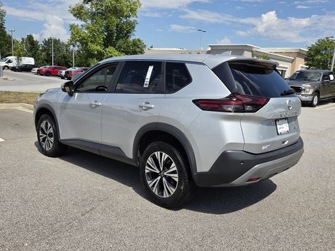 Used 2023 Nissan Rogue SV AWD/4WD image 6