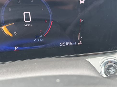 Used 2025 Chevrolet Trax LT FWD image 21