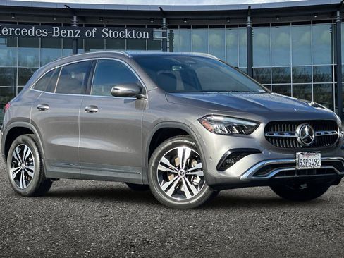 Used 2025 Mercedes-Benz GLA 250 4MATIC image 2