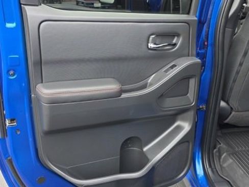 Used 2024 Nissan Frontier PRO-4X w/ Technology Package image 10